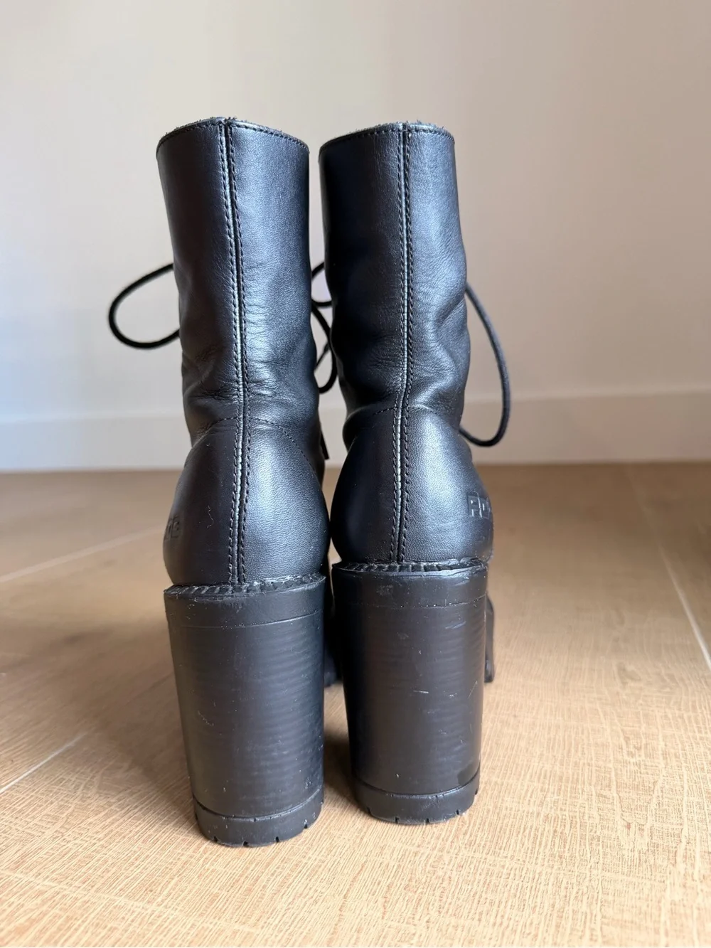 ROC Boots Australia sleek black